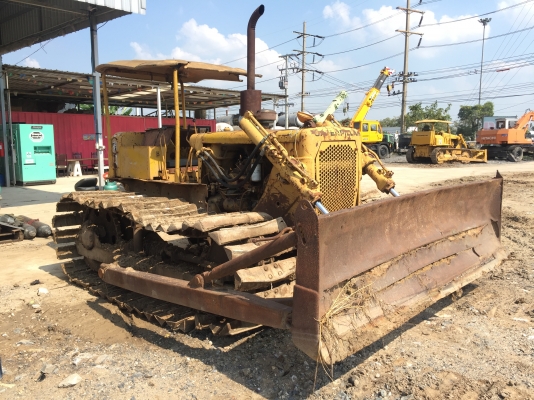 ขายแทรคเตอร์CAT D4D ตีนเป็ด สวยๆพร้อมใช้งาน ขายแทรคเตอร์CAT D4D ตีนเป็ด สวยๆพร้อมใช้งาน