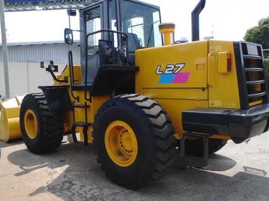 รถตักล้อยาง TCM L 27