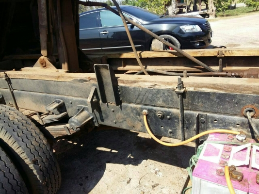 รถหกล้อดั้ม KM500 ติดเครน 2.5 ธานาโด เครื่องดีคันซีสวย เครนใช้งานได้ปกติ ภาษีไม่ขาด เล่มทะเบียนชุดโอนครบ