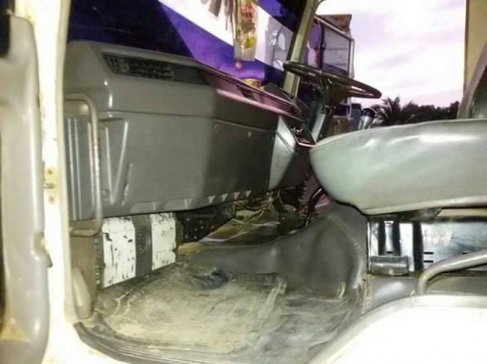 ขายดั้ม2เพลา FN527M-TF7&times;&times;&times; เครื่อง220เทอร์โบ โลฮาย10สปีด กระบะดั้มมิเนียม เอกสารพร้อมโอน ราคา980,000 สนใจโทร 090-8588220คุณนะ 093-3258446คุณบิว หรือเข้าดูสินค้าอื่นๆได้ที่ www.truck.in.th/498 หรือเพจFacebook ณรงค์ ซื้อขายรถมือสอง (เว็บไซ