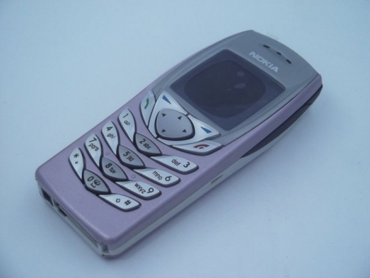 NOKIA 6100 เครื่องใหม่ค้างสต็อก สวยๆ ครับ