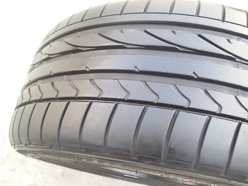 ขายยาง245/40/18 ปี 0114  BEIDGESTONE  POTENZA  2 เส้น