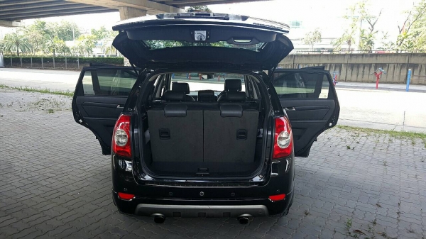 2010 CHAVROLET CAPTIVA 2.0LT 2WD สีดำ 2010 CHAVROLET CAPTIVA 2.0LT 2WD สีดำ