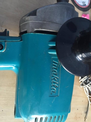 ขายเครื่องขัดสี MAKITA 9218BL มือสอง สภาพดีครับ ขายเครื่องขัดสี MAKITA 9218BL มือสอง สภาพดีครับ