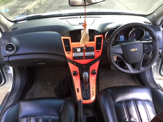 2013 CHEVROLET CRUZE 1.8LS สีขาว เครื่องเสียงแน่นๆ