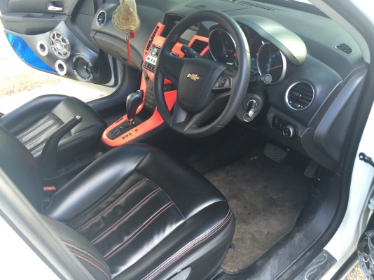 2013 CHEVROLET CRUZE 1.8LS สีขาว เครื่องเสียงแน่นๆ