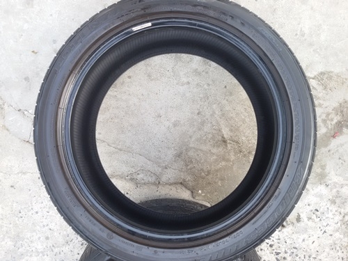 ขายยาง245/40/18 ปี 4213  BEIDGESTONE POTENZA 2 เส้น  สภาพสวยดอกเยอะไม่มีปะดอกตามรูปไม่มีกินข้างไม่แตกร้าวแน่นอนใช้ต่อได้สบาย     ราคาพร้อม เปลี่ยน ถ่วง  (ส่งต่างจังหวัด)   รัก 0851612347   LINE**ID  rukitsarr        .... https://www.facebook.com/jtg2010 เ