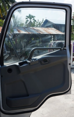 FROM JAPAN ขายหัวเก๋ง MITSUBISHI FIGHTER ตาเพชร หัวกว้าง