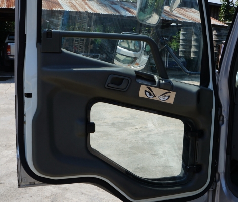 FROM JAPAN ขายหัวเก๋ง MITSUBISHI FIGHTER ตาเพชร หัวกว้าง