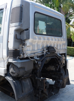 FROM JAPAN ขายหัวเก๋ง MITSUBISHI FIGHTER ตาเพชร หัวกว้าง