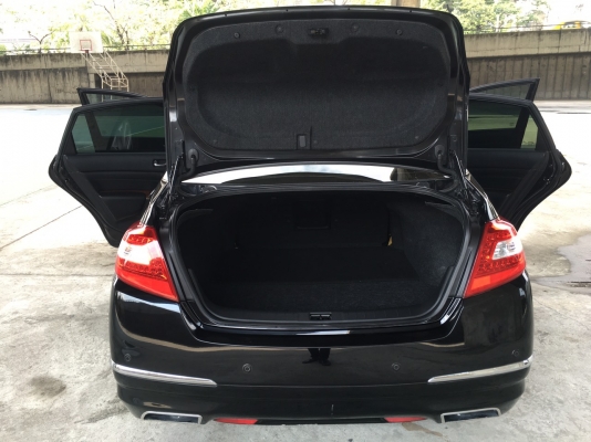 2010 NISSAN TEANA 250XV สีดำ sunroof navi