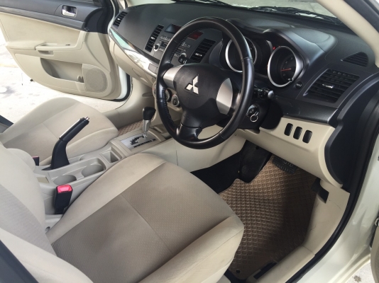 2010 MITSUBISHI LANCER 1.8GLS สีขาว 2010 MITSUBISHI LANCER 1.8GLS สีขาว