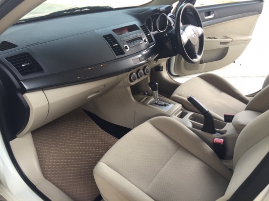 2010 MITSUBISHI LANCER 1.8GLS สีขาว 2010 MITSUBISHI LANCER 1.8GLS สีขาว