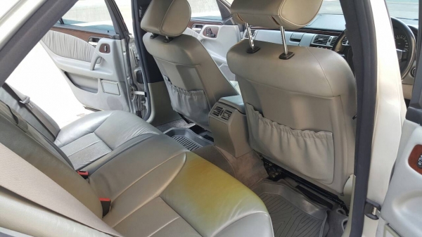 1997 BENZ E230 สีบรอนซ์ W210 รถสวย เครื่องดี สภาพพร้อมใช้ 1997 BENZ E230 สีบรอนซ์ W210 รถสวย เครื่องดี สภาพพร้อมใช้