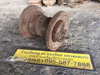 โรลเลอร์ KOMATSU PC20 PC30 เก่านอกญี่ปุ่นไม่เคยใช้งานในไทย โรลเลอร์ KOMATSU PC20 PC30 เก่านอกญี่ปุ่นไม่เคยใช้งานในไทย