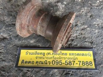 โรลเลอร์ KOMATSU PC20 PC30 เก่านอกญี่ปุ่นไม่เคยใช้งานในไทย โรลเลอร์ KOMATSU PC20 PC30 เก่านอกญี่ปุ่นไม่เคยใช้งานในไทย