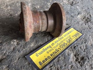 โรลเลอร์ KOMATSU PC20 PC30 เก่านอกญี่ปุ่นไม่เคยใช้งานในไทย โรลเลอร์ KOMATSU PC20 PC30 เก่านอกญี่ปุ่นไม่เคยใช้งานในไทย