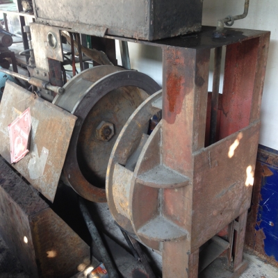 ขายเครื่องถอดยางสนใจติดต่อด่วน