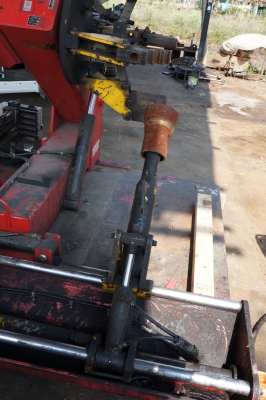 FROM JAPAN ขายเครื่องถอดยางรถบรรทุก รถตัก  ONODANI