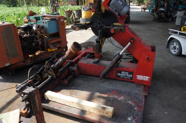 FROM JAPAN ขายเครื่องถอดยางรถบรรทุก รถตัก  ONODANI