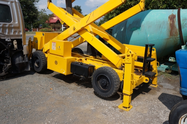 ขายรถกระเช้า TADANO  ยกสูงได้ 9 เมตร