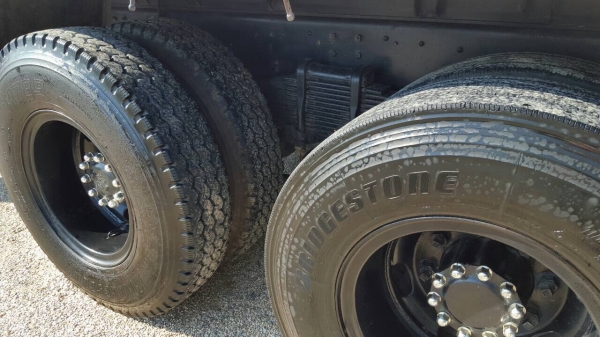 ขาย HINO MEGA 220 แรงม้า กระบะล่องไม่ดั้ม
