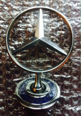 ดาวลอยกระโปรงหน้าเบนซ์ w140 แท้