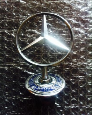 ดาวลอยกระโปรงหน้าเบนซ์ w140 แท้