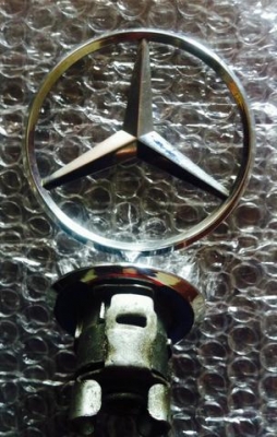 ดาวลอยกระโปรงหน้าเบนซ์ w140 แท้