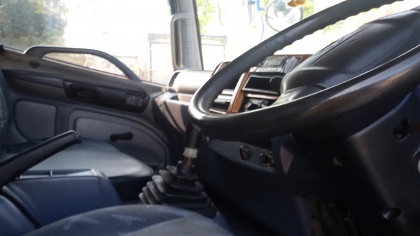 ขายรถ 6 ล้อใหญ่ HINO 150แรง สภาพสวยเดิม  เครื่องดี คัชชีสวย ยาว 5.50 รถห้างแท้  พร้อมใช้งานเลยครับ ม