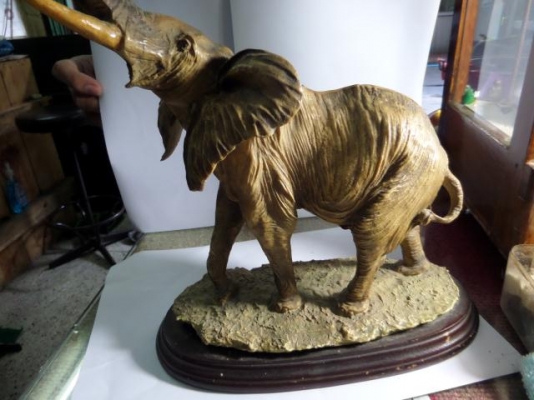 รูปปั้นช้างงานเก่าไต้หวัน