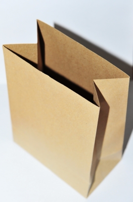 ขายถุงกระดาษ เก็บความเย็น และถุงกระดาษห่อผลไม้ ขายถุงกระดาษ เก็บความเย็น และถุงกระดาษห่อผลไม้