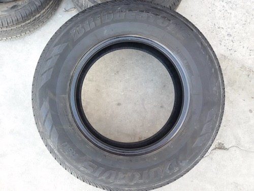 ขายยาง195R15 ปี 13  BRIDGESTONE R611  4 เส้น