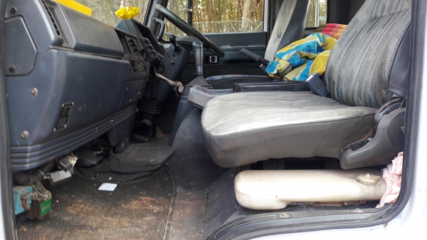 ขาย FRR32 เครื่อง 6HE1 195 เเรง ยาว 6.00 ม.เครื่งดีครัซซีสวย