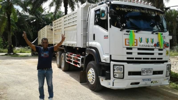 อีซูสุ 360 ปี 56 วิ่ง 107,000 กิโล สวย เดิม ทุกชิ้น  รถอยู่สุราษ ( จัดแน่นได้  2,500,000 )