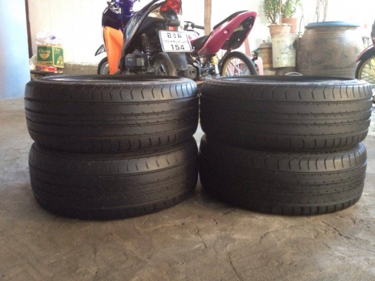 ขายยาง dunlop  195 45 16 ปี13 ดอกหนาสภาพสวยไม่บวมไม่ปะไม่มีแตกลายงา 1ชุด4เส้น ราคา2400บาท รับประกันยางทุกเส้นยินดีคืนเงิน โทร0924462525โส กทม