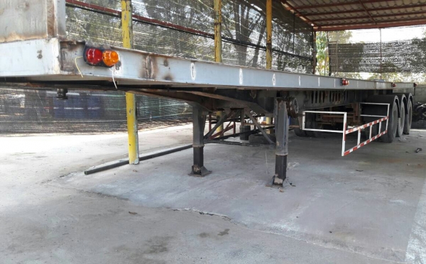 สิบล้อ1เพา หัวลาก VOLVO 320เพาเดียว ปี45 พร้อมห่างพื้นเรียบ 3คาน สภาพดีสวยพร้อมใช้ ทะเบียนพร้อมโอน