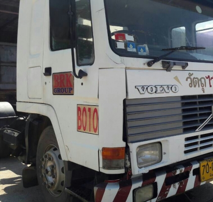 สิบล้อ1เพา หัวลาก VOLVO 320เพาเดียว ปี45 พร้อมห่างพื้นเรียบ 3คาน สภาพดีสวยพร้อมใช้ ทะเบียนพร้อมโอน