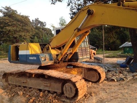 KOMATSU 200-5 รถพร้อมใชั ไฟฟ้าครบ แอร์เย็น ช่วงล่างดี เอกสารเล่มทะเบียน