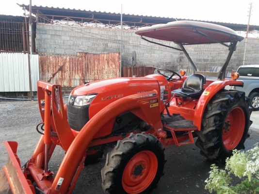 คูโบต้า L4708 4 WD พร้อมใบมีดตราช้าง