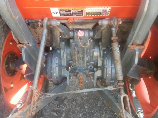 คูโบต้า L4708 4 WD พร้อมใบมีดตราช้าง