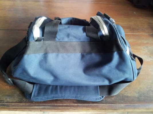 ขายกระเป๋า Reebok  แท้ มือสอง