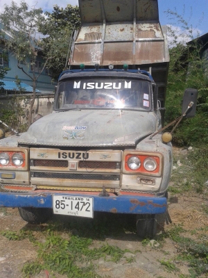 ขาย  อิซูซุ 6 ล้อ หัวยาว พวงมาลัยเพาเวอร์ขาย