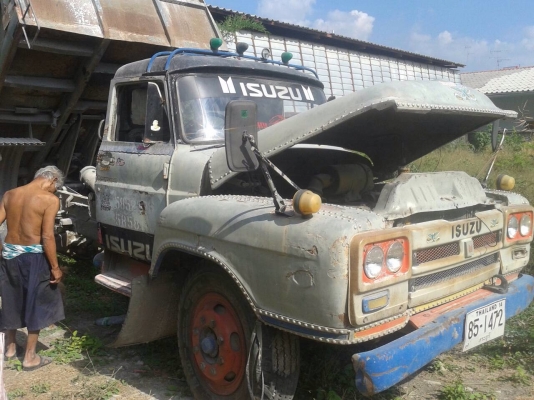 ขาย  อิซูซุ 6 ล้อ หัวยาว พวงมาลัยเพาเวอร์ขาย