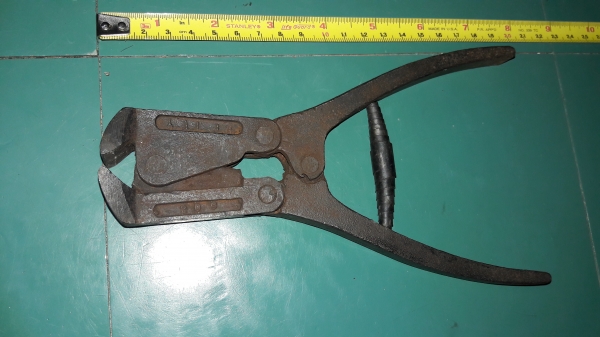 ขายคีมตัดตะปูงานเก่ามือสองREILY Made in POLAND. ขายคีมตัดตะปูงานเก่ามือสองREILY Made in POLAND.