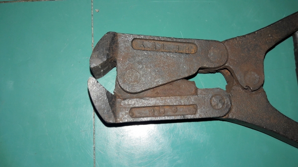 ขายคีมตัดตะปูงานเก่ามือสองREILY Made in POLAND. ขายคีมตัดตะปูงานเก่ามือสองREILY Made in POLAND.