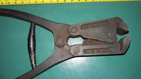 ขายคีมตัดตะปูงานเก่ามือสองREILY Made in POLAND. ขายคีมตัดตะปูงานเก่ามือสองREILY Made in POLAND.