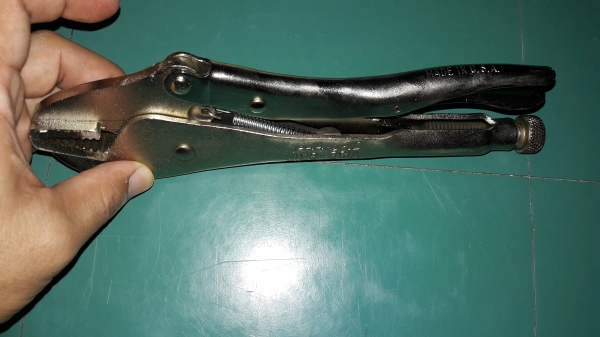 ขายคีมล็อกVISE-GRIP 10R Made in USA.งานเก่าเก็บสิบกว่าปี ขายคีมล็อกVISE-GRIP 10R Made in USA.งานเก่าเก็บสิบกว่าปี