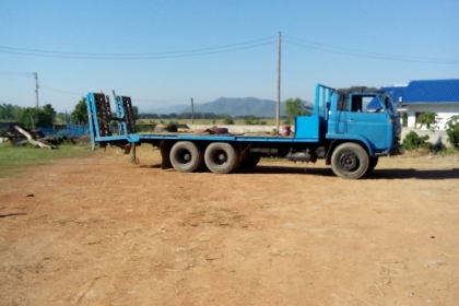 สิบล้อราคาประหยัดขึ้นรถเกี่ยวแมคโคเครื่อง185แรงทิฟฟี่ 3700000