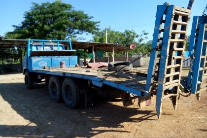 สิบล้อราคาประหยัดขึ้นรถเกี่ยวแมคโคเครื่อง185แรงทิฟฟี่ 3700000